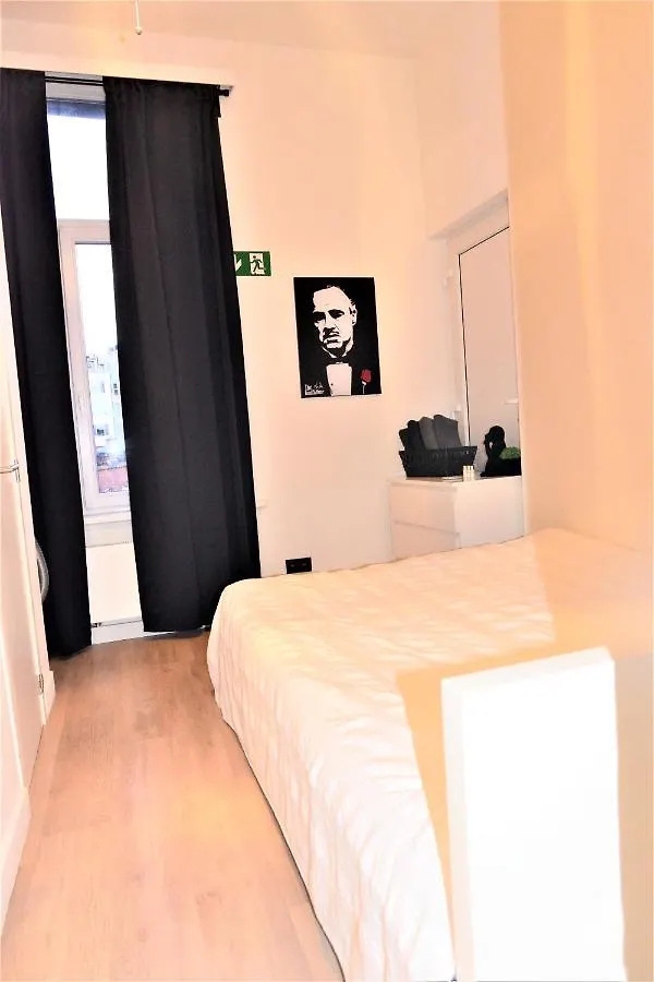 Sleep Inn - Black And White Modern Flat With Cityview Anvers 0*,